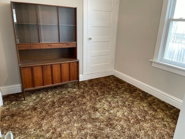 Building Photo - 2206 Pacific St