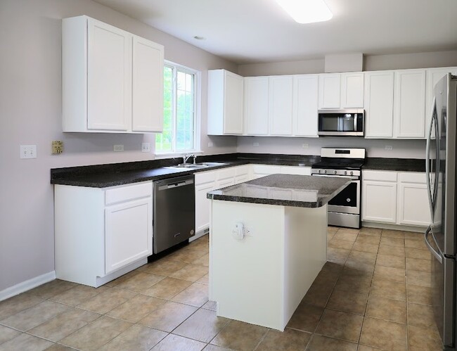 Building Photo - 771 S Sienna Dr
