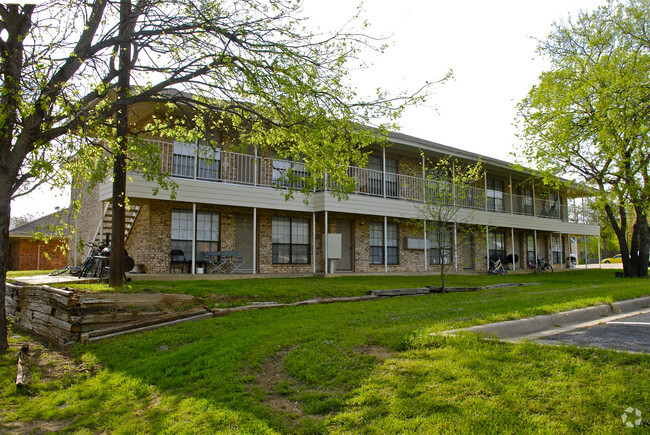 Building Photo - Eagle's Crossing