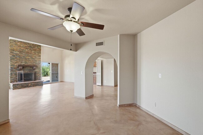 Building Photo - Pending/ Rented - Refined Desert Living in the Catalina Foothills
