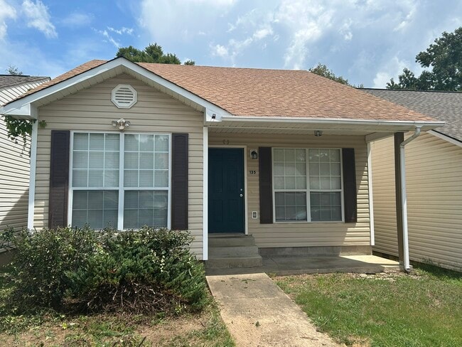 Primary Photo - 135 Rocky Reef Cir