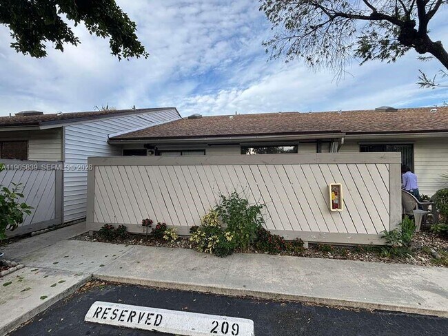 Building Photo - 3637 NW 99th Terrace