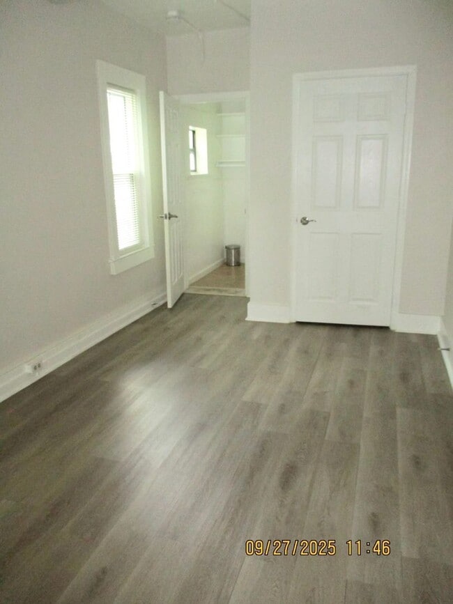Building Photo - Cozy 1-Bedroom, 1-Bath Apartment Downtown Daytona
