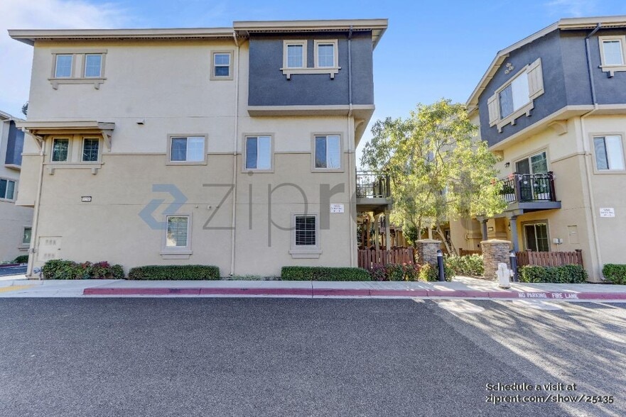 Building Photo - 1258 Detroit Ave