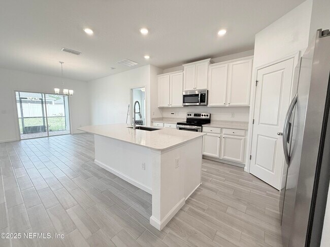 Building Photo - 7560 Chervil St