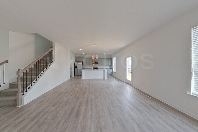 Building Photo - 100 English Oak Ln