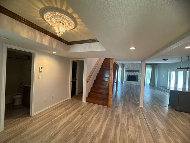 Building Photo - Two-story, four-bedroom, three-bathroom ho...