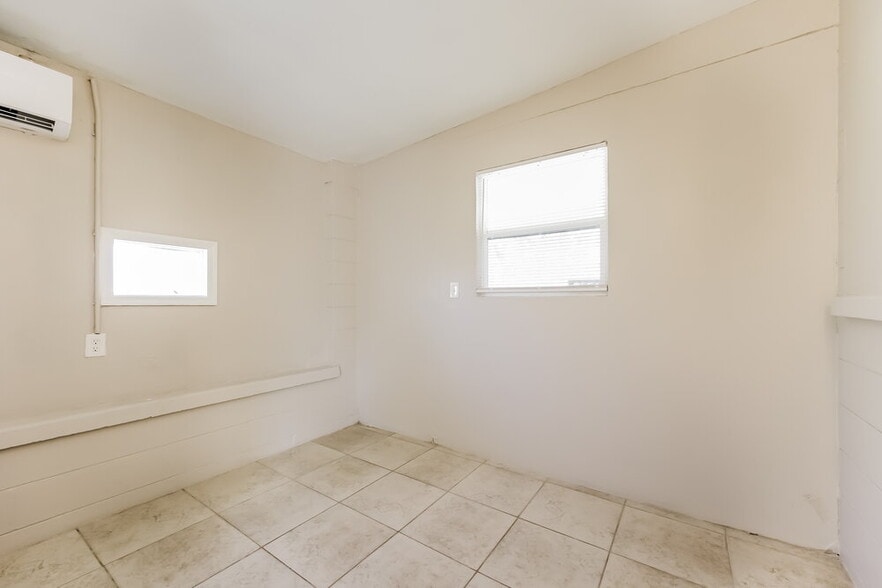 Building Photo - 3716 Belmont St