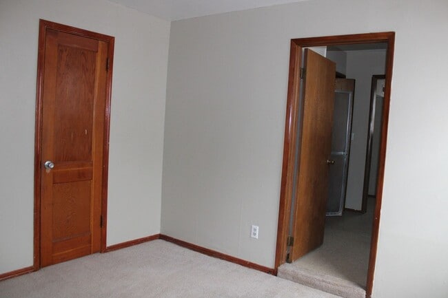 Building Photo - Believe it! 3 bds, 2 ba, MWC Schools - Tin...