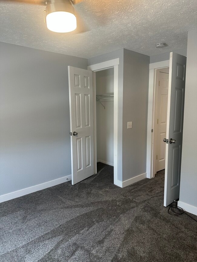 Building Photo - 3524 English Ct