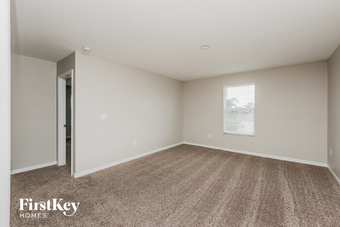 Building Photo - 10111 Crested Fringe Dr