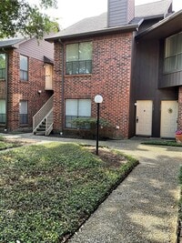 Building Photo - 3100 Walnut Bend Ln