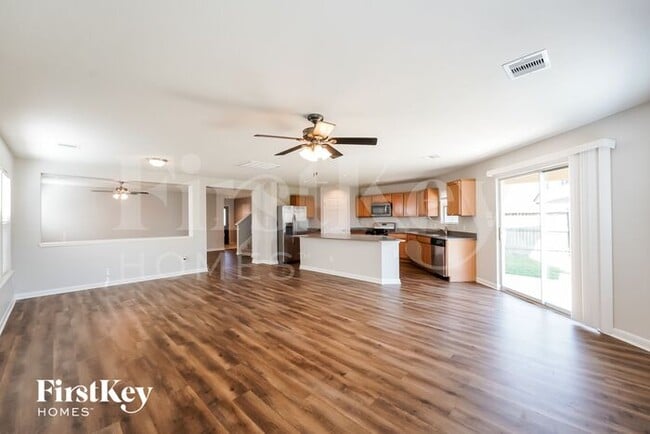 Building Photo - 18715 White Barnwood Ct