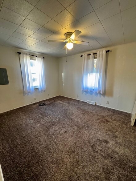 Building Photo - 2422 1st St