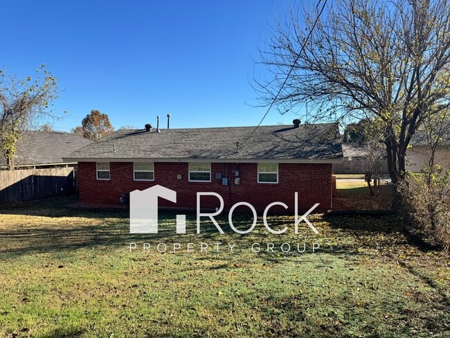 Building Photo - Beautifully Remodeled 3 Bed/1.5 Bath Home in Moore with 1-Car Garage