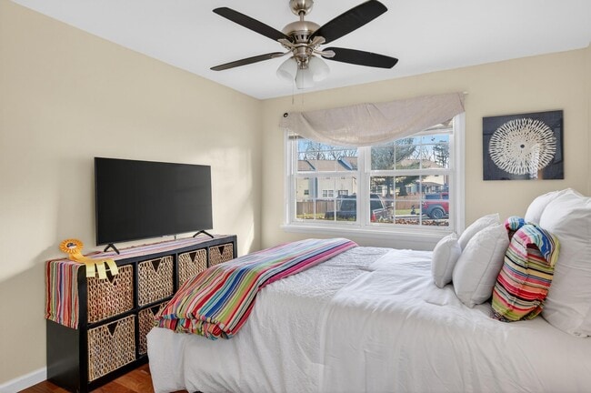 Building Photo - 462 Worthington Rd