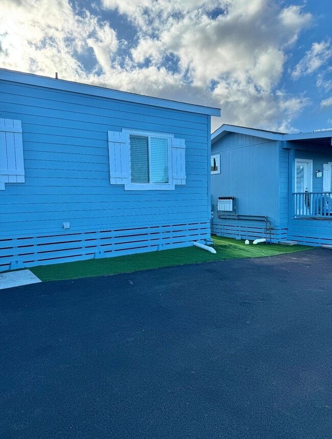 Building Photo - New Construction 2 Bedroom / 2 Bathroom House on Lahainaluna Rd.