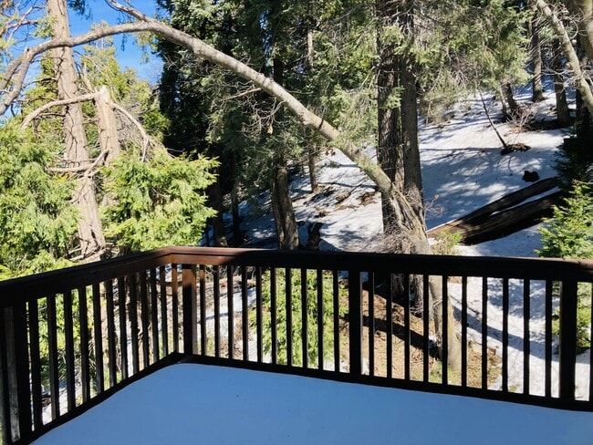 Building Photo - Desirable Ranch Style Home - All Main Level Living Space plus Two Car Garage