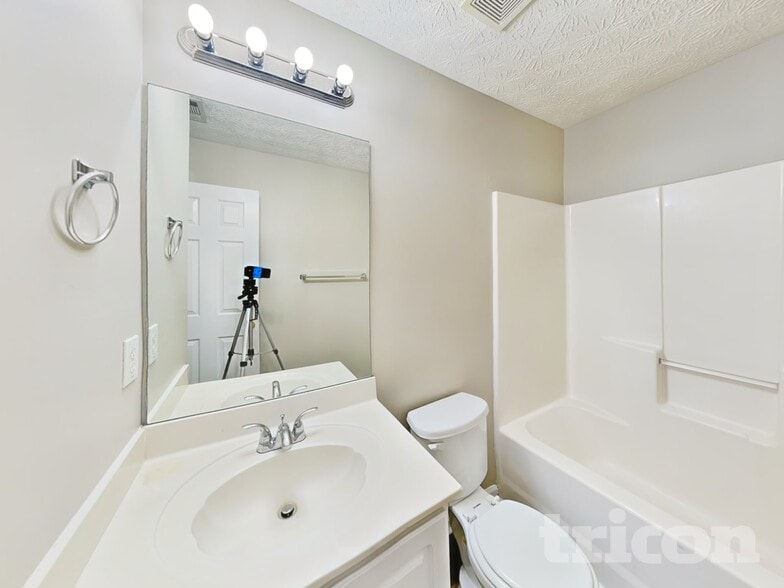 Building Photo - 5251 Miranda Way