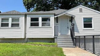 Building Photo - Charming Single-Family Home
