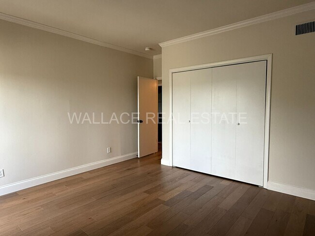 Building Photo - BEAUTIFUL, UPDATED 2 BEDROOM CONDO IN CHEROKEE AT WESTCLIFF