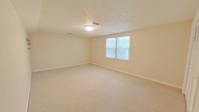 Building Photo - 3314 Jura Dr
