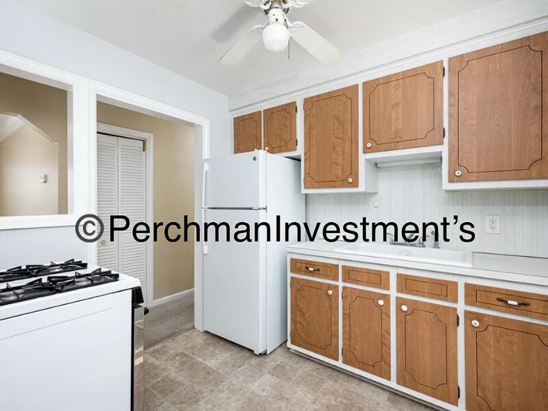 Building Photo - 9576 Columbia St