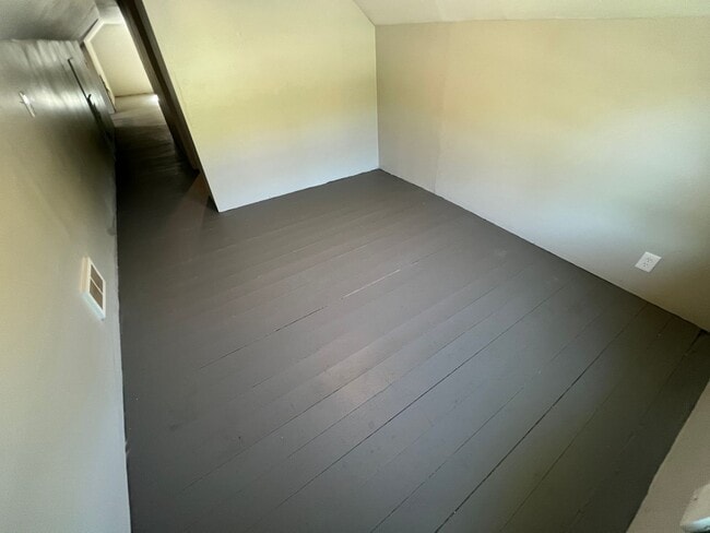 Building Photo - Remodeled 2BR+ Home in Adams Park!