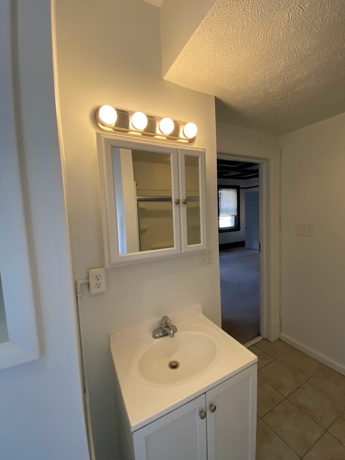 Building Photo - 370 S Negley Ave