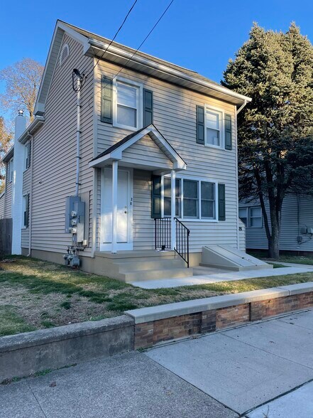Primary Photo - 228 Washington St