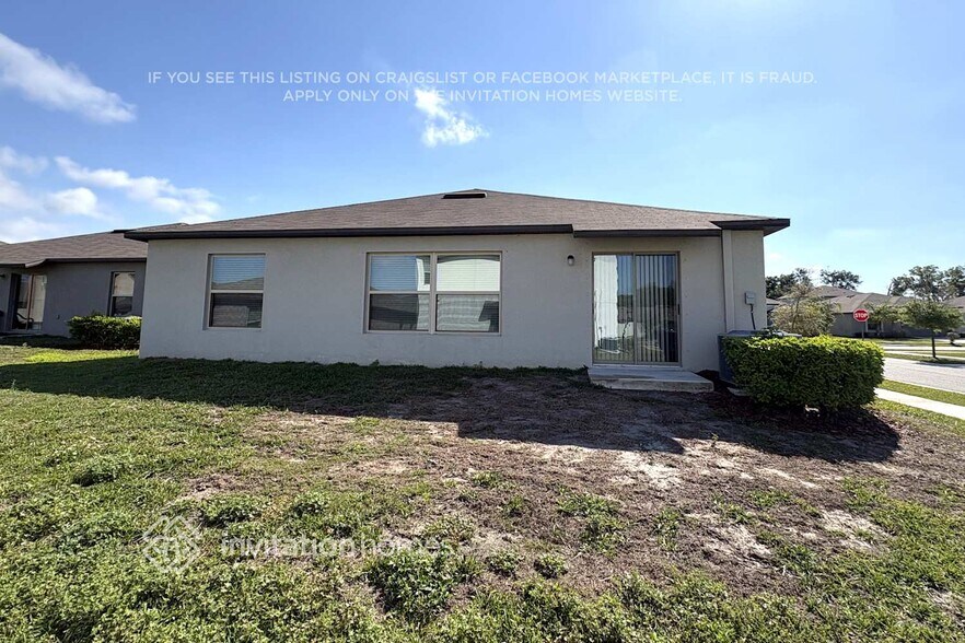 Building Photo - 1593 Blue Rose Dr