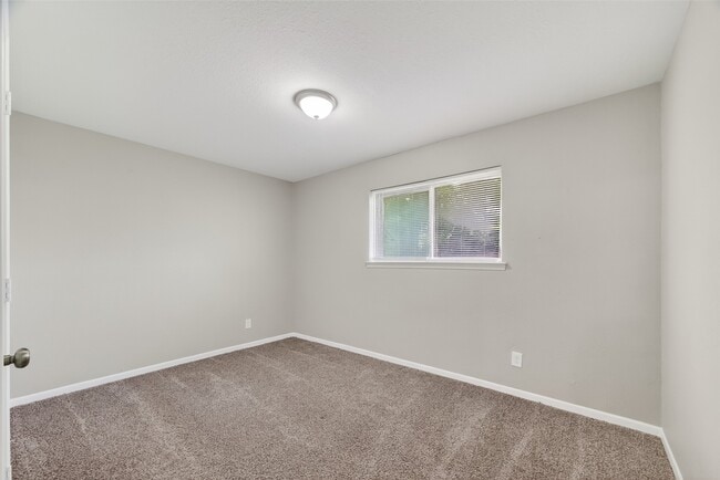 Building Photo - 17106 Sunshine St