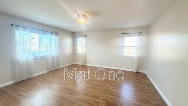 Building Photo - 15379 Avenida Fiesta