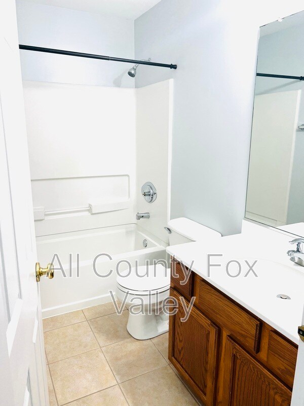 Building Photo - 1602 Edinburgh Dr