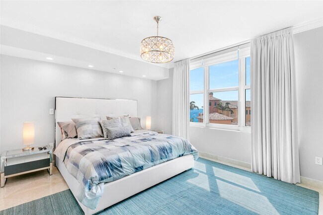 Building Photo - 2110 N Ocean Blvd