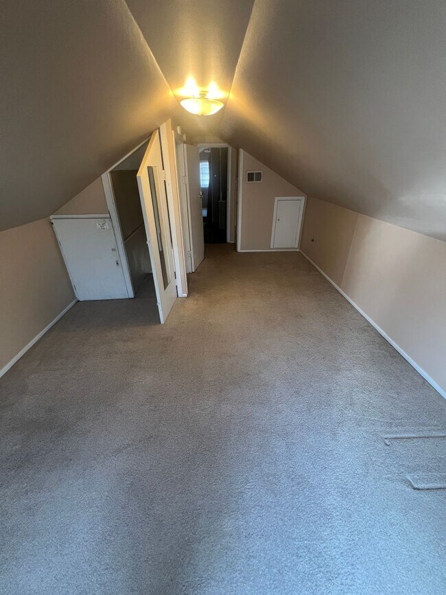 Building Photo - Pre leasing or Available now 3/2 in Heart of Lubbock!