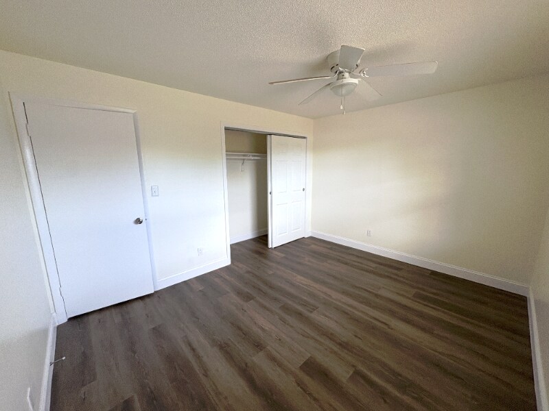 Building Photo - 1334 Lake Bonny Dr W