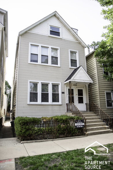 Building Photo - 2616 N Marshfield Ave