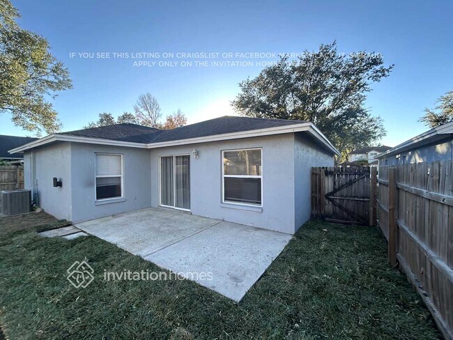 Building Photo - 717 Sand Ridge Dr