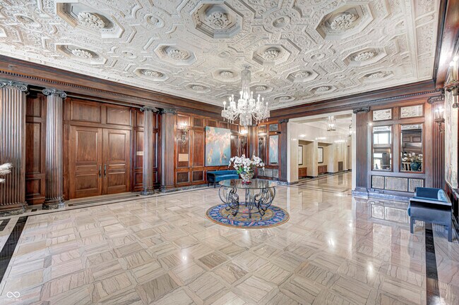 Building Photo - 350 N Meridian St