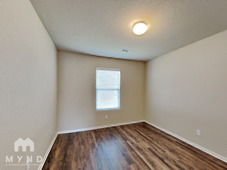 Building Photo - 7017 Pearl Vly Cv