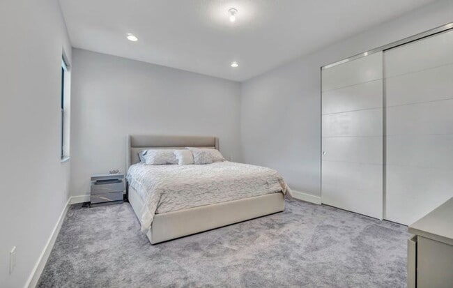 Building Photo - 17081 Five Waters Ave