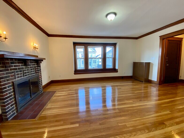 Building Photo - 9 Jonathan St