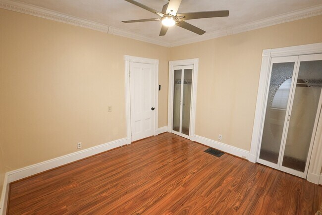 Building Photo - 369 Savin Hill Ave