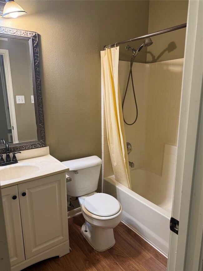 Building Photo - 915 Saginaw Bay Ct