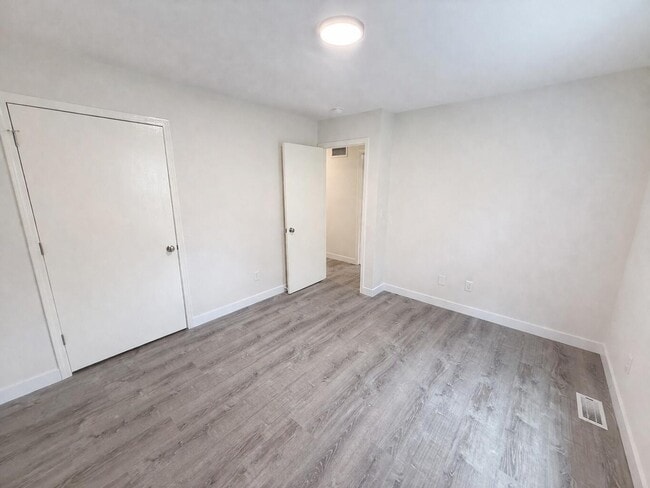 Building Photo - 1709 Hanover Blvd