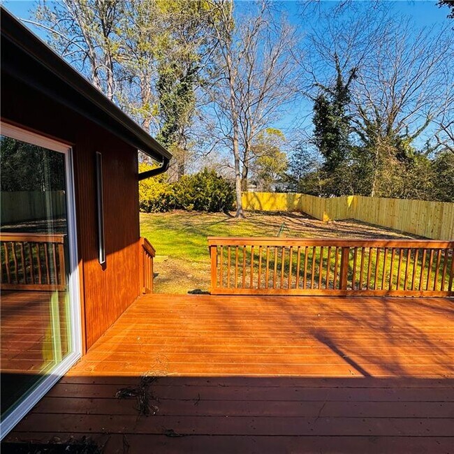 Building Photo - 2054 Fargo Pl SE