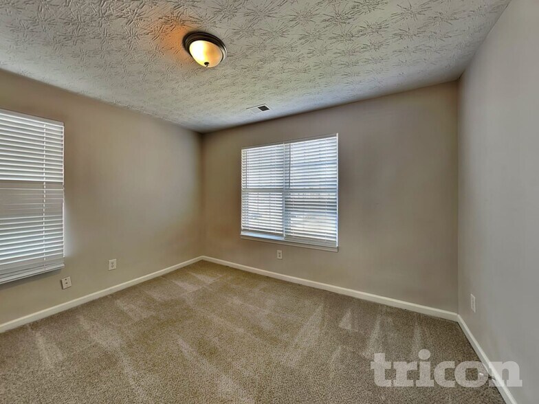 Building Photo - 629 Aspen Brook Dr