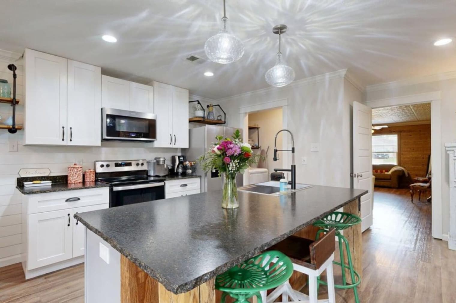 Building Photo - 3004 Red Robin Loop