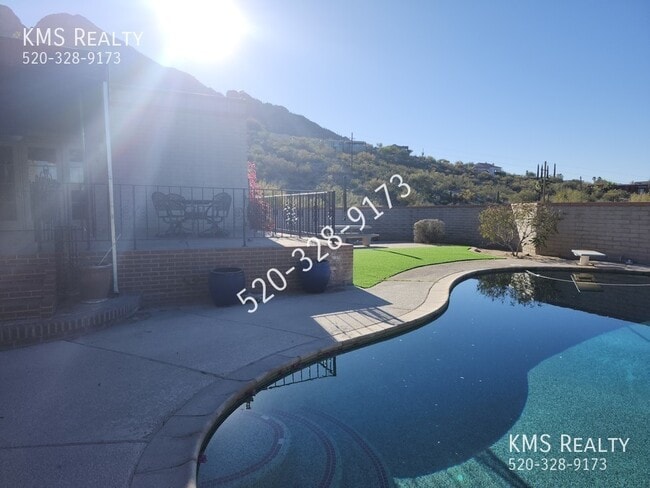 Building Photo - 500 E Eden Pl